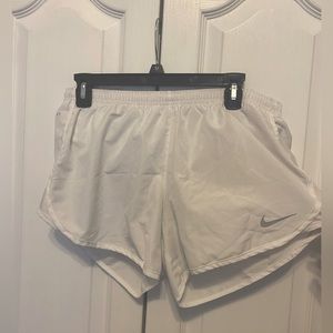 Nike athletic shorts Size MEDIUM